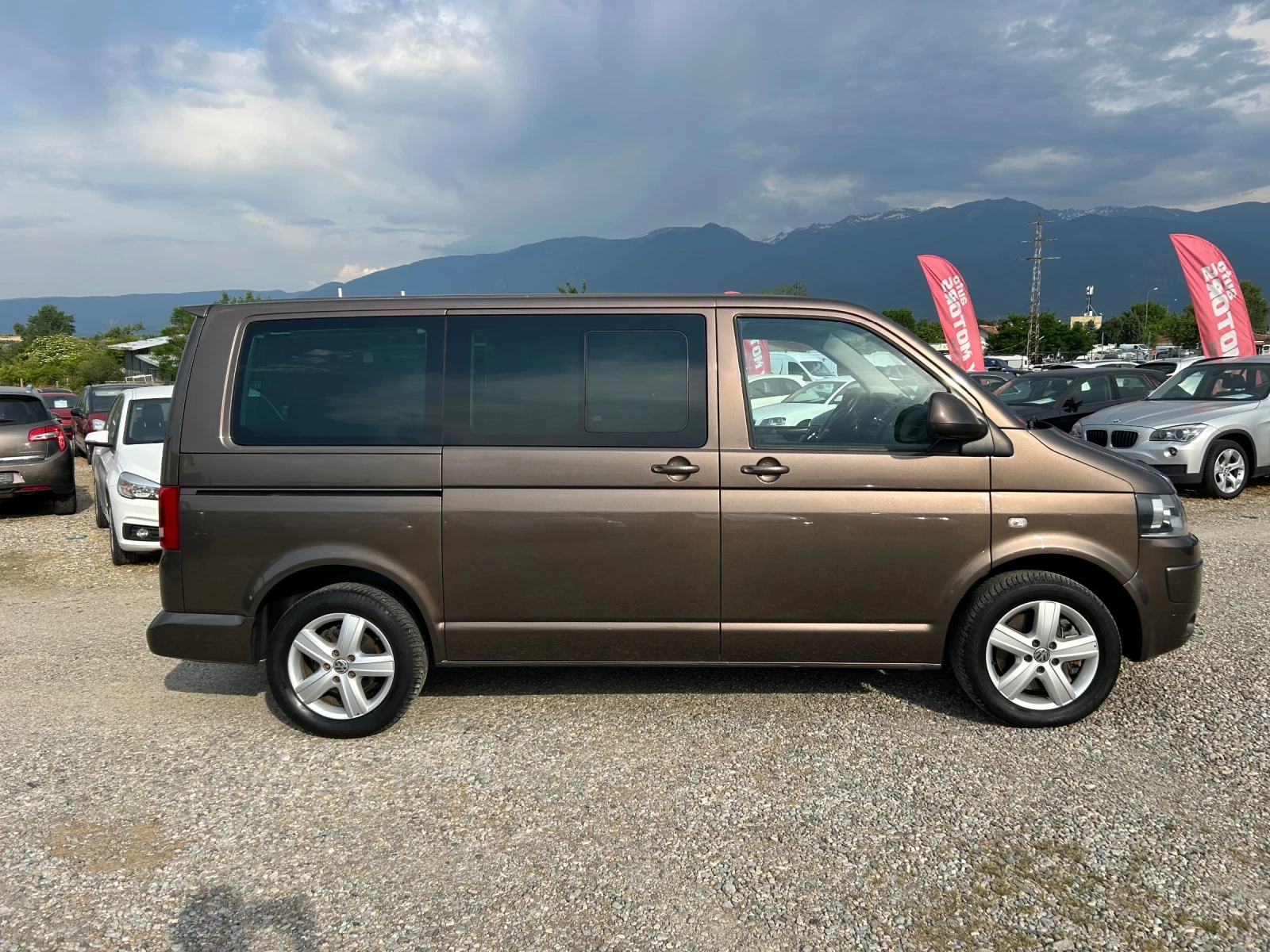 VW Caravelle 2.0TDI 8+ 1 - изображение 4