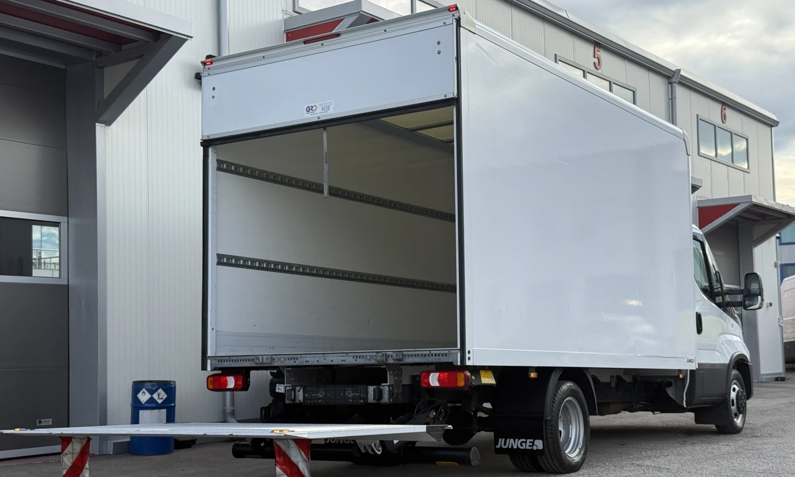 Iveco Daily 35C16 Категория "Б" НАЛИЧЕН - изображение 5