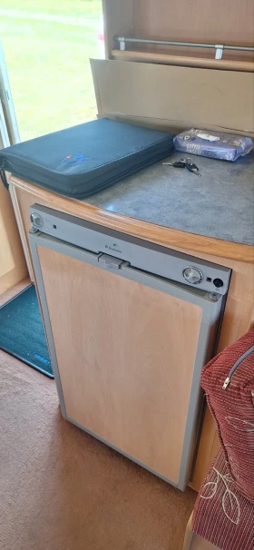 Каравана Swift Lunar Galaxy 400, снимка 11