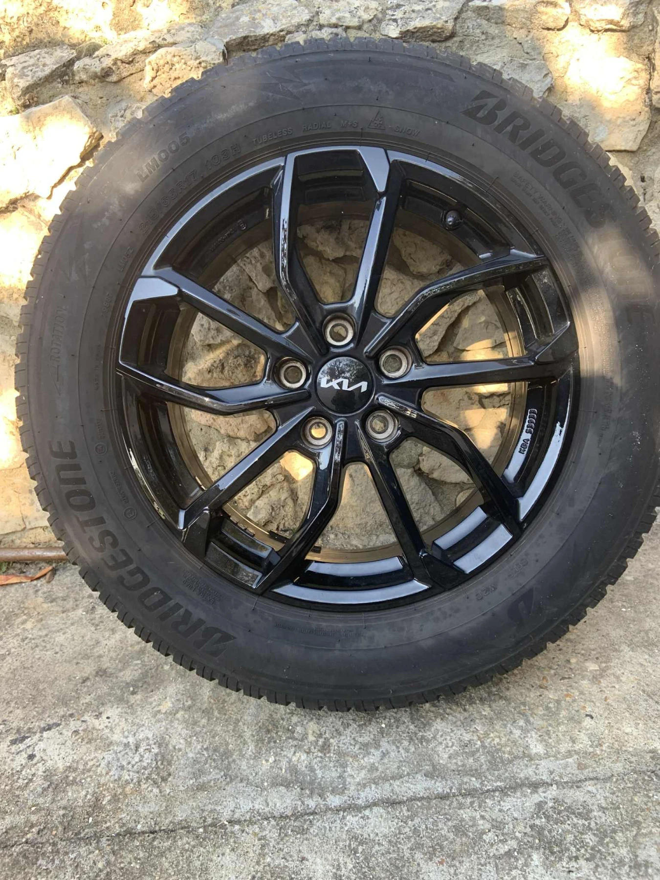    215/65R17  Kia Sportage | Mobile.bg   1