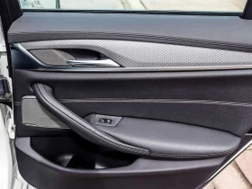 BMW 540 * xDrive* HARMAN/KARDON* 360КАМЕРИ* ФИКСИРАНА ЦЕНА, снимка 13