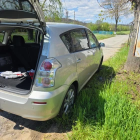 Toyota Corolla verso 2.2, снимка 4