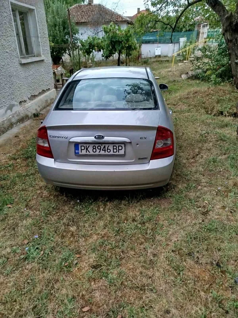 Kia Cerato, снимка 3 - Автомобили и джипове - 47870247