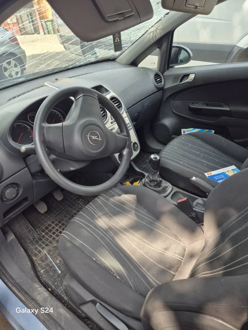 Opel Corsa, снимка 6 - Автомобили и джипове - 47192877