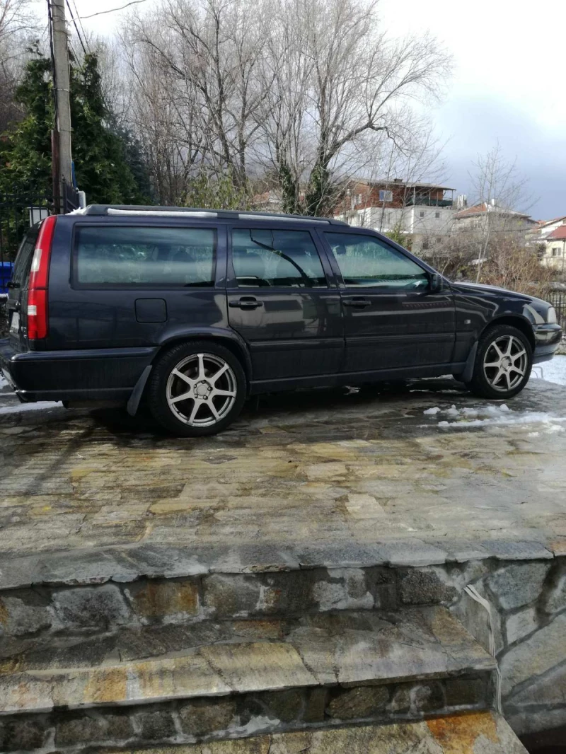 Volvo V70 AWD, снимка 1 - Автомобили и джипове - 48085178