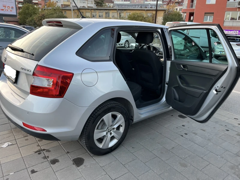 Skoda Rapid, снимка 11 - Автомобили и джипове - 49143802