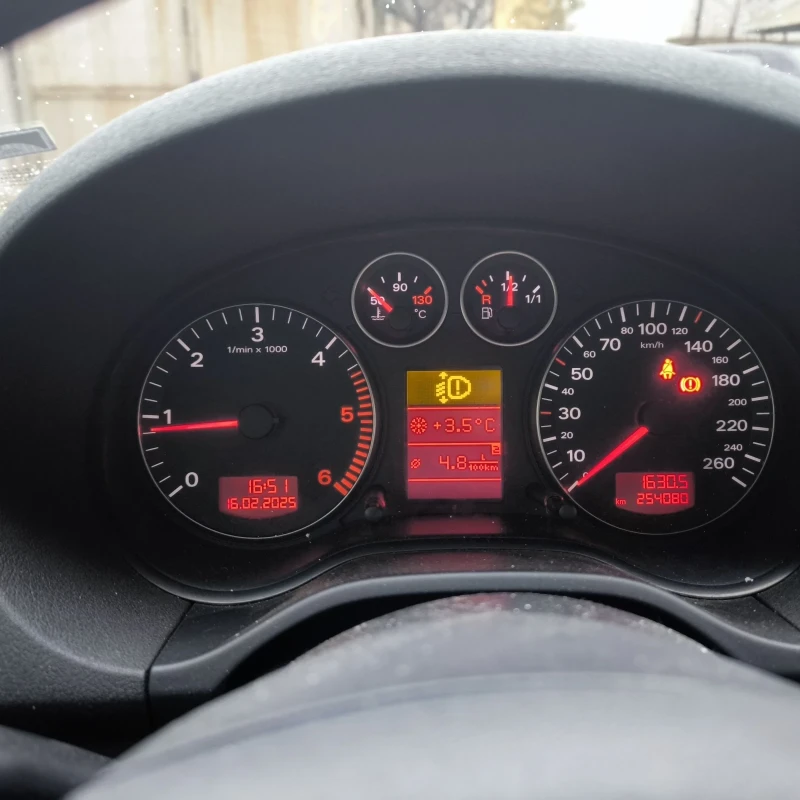 Audi A3 2.0 TDI, снимка 15 - Автомобили и джипове - 49159054