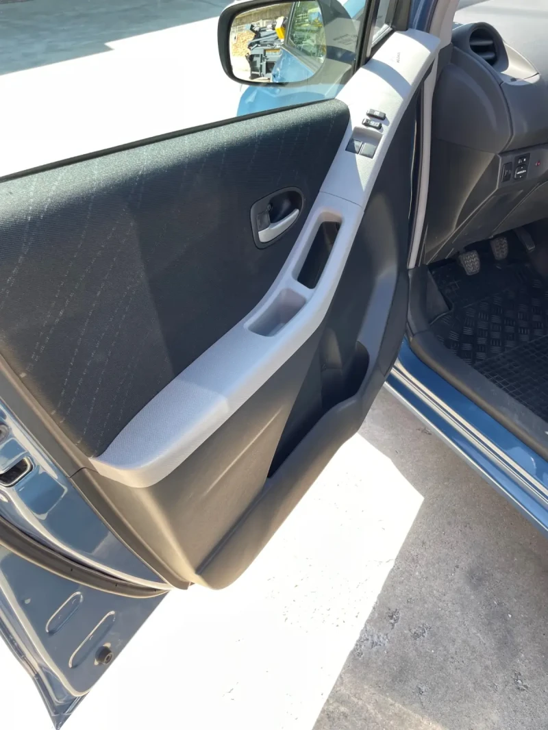 Toyota Yaris, снимка 9 - Автомобили и джипове - 51367822