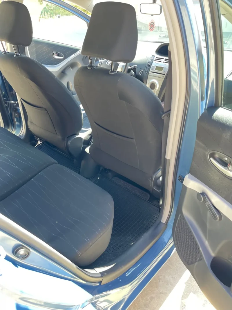 Toyota Yaris, снимка 11 - Автомобили и джипове - 51367822