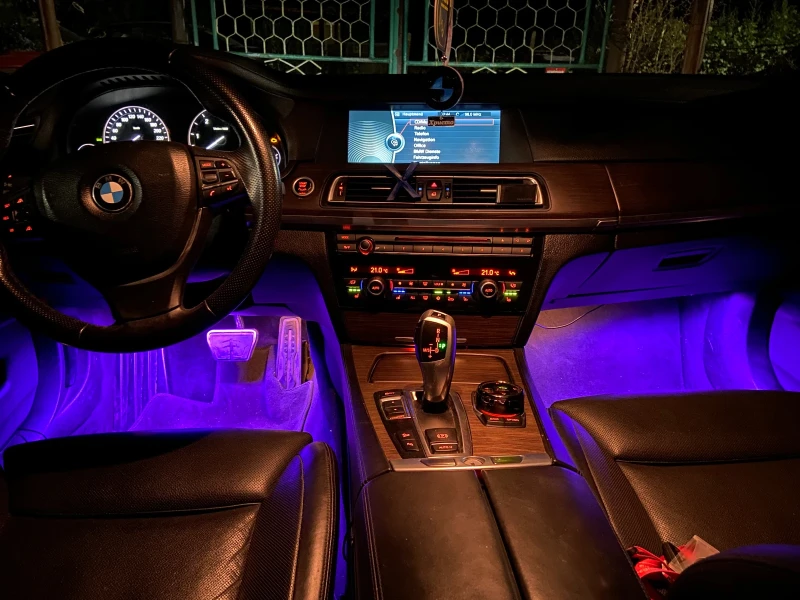 BMW 740, снимка 15 - Автомобили и джипове - 51471538