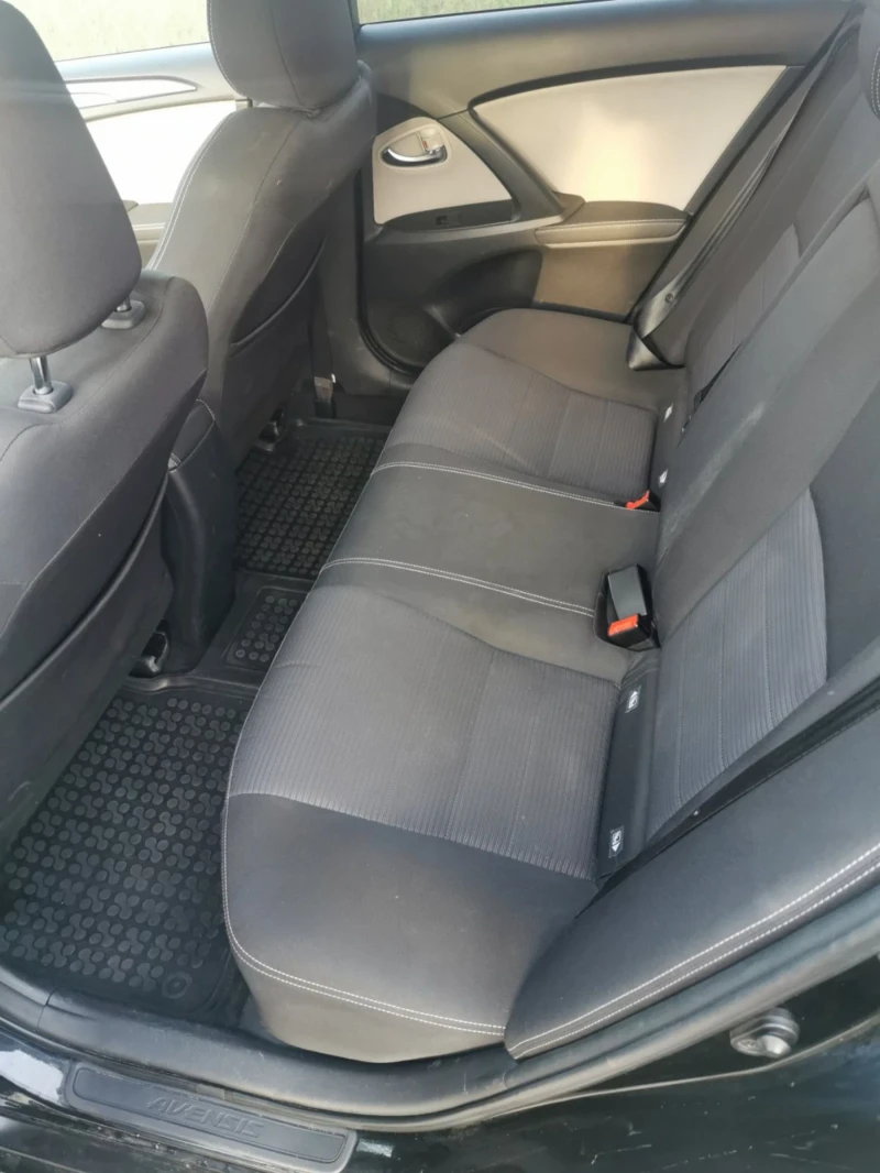 Toyota Avensis 2.0* 143 кс.* Facelift, снимка 10 - Автомобили и джипове - 52741869