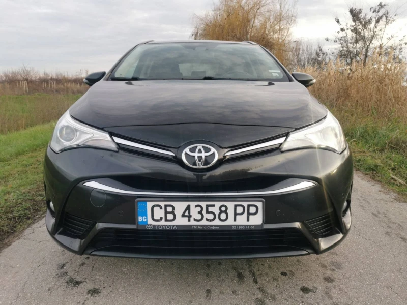 Toyota Avensis 2.0* 143 кс.* Facelift, снимка 8 - Автомобили и джипове - 52741869