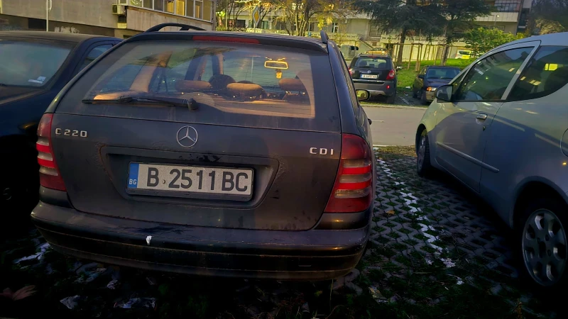 Mercedes-Benz C 220 CDI, снимка 2 - Автомобили и джипове - 52802239