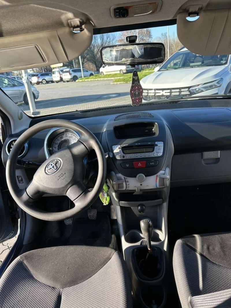 Toyota Aygo 1.0, снимка 7 - Автомобили и джипове - 52907770