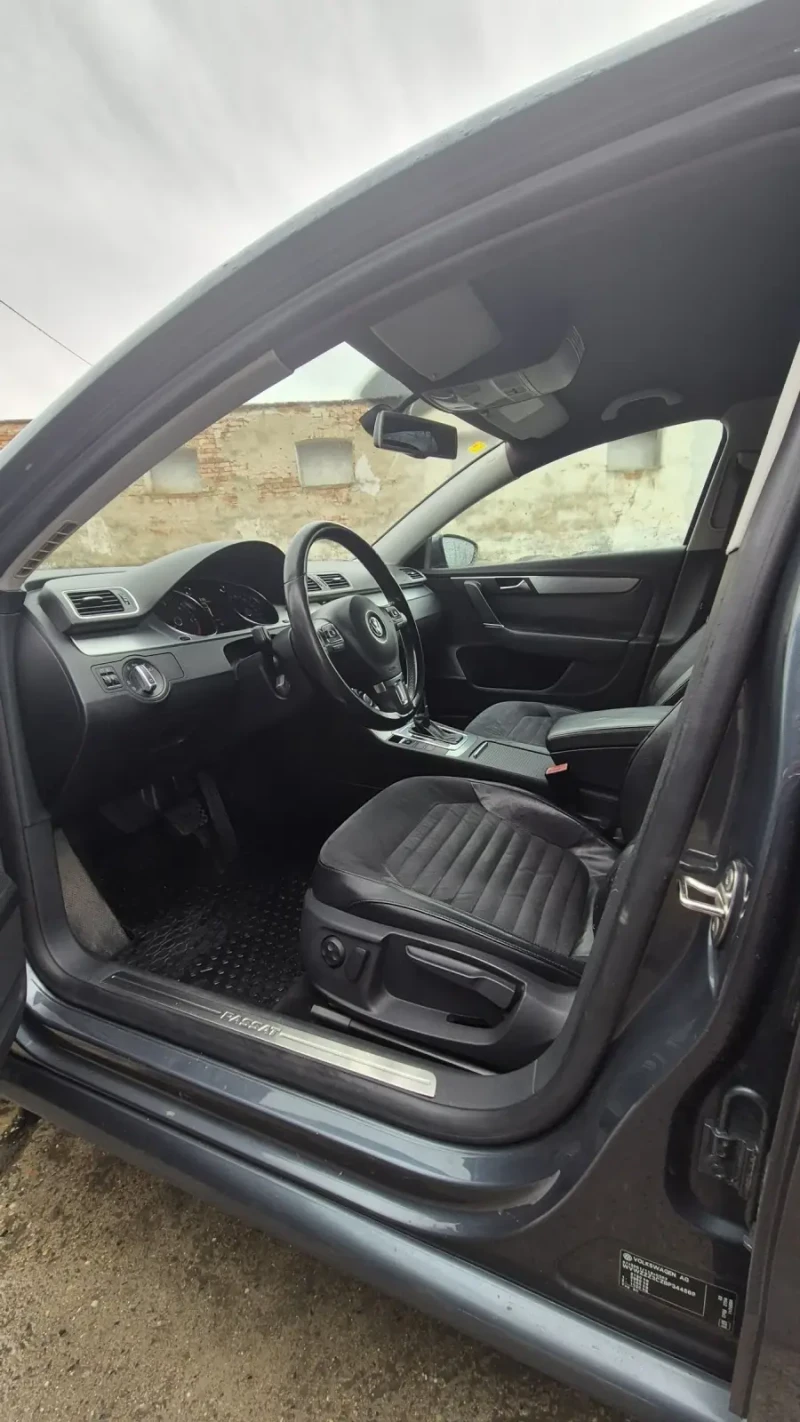 VW Passat HIGHLINE, DSG, снимка 13 - Автомобили и джипове - 53056319