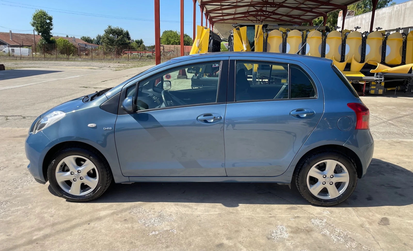 Toyota Yaris  - изображение 3