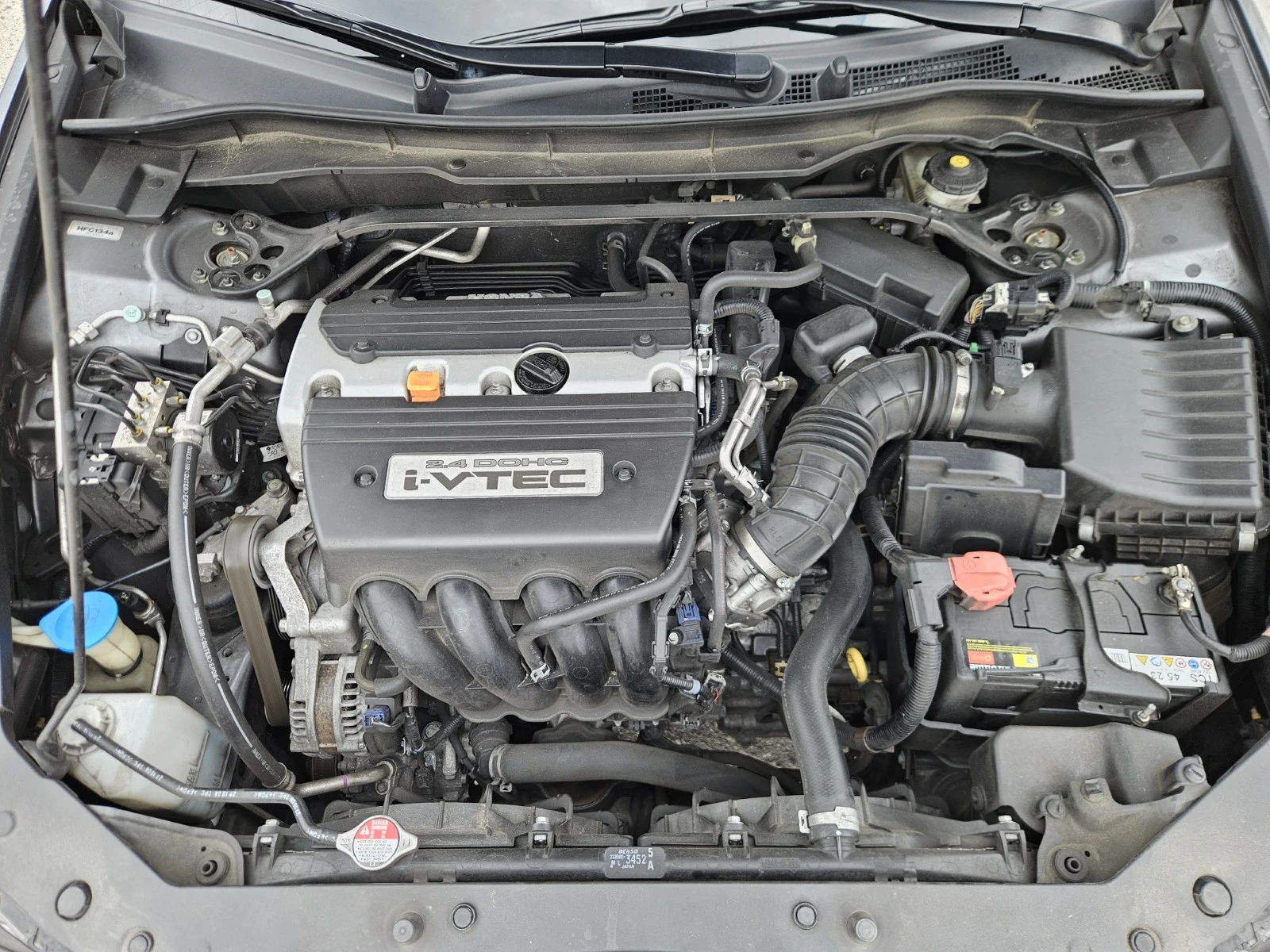 Honda Accord 2.4i-VTEC Distronic* Line Asist* Navi* Cam  - изображение 9