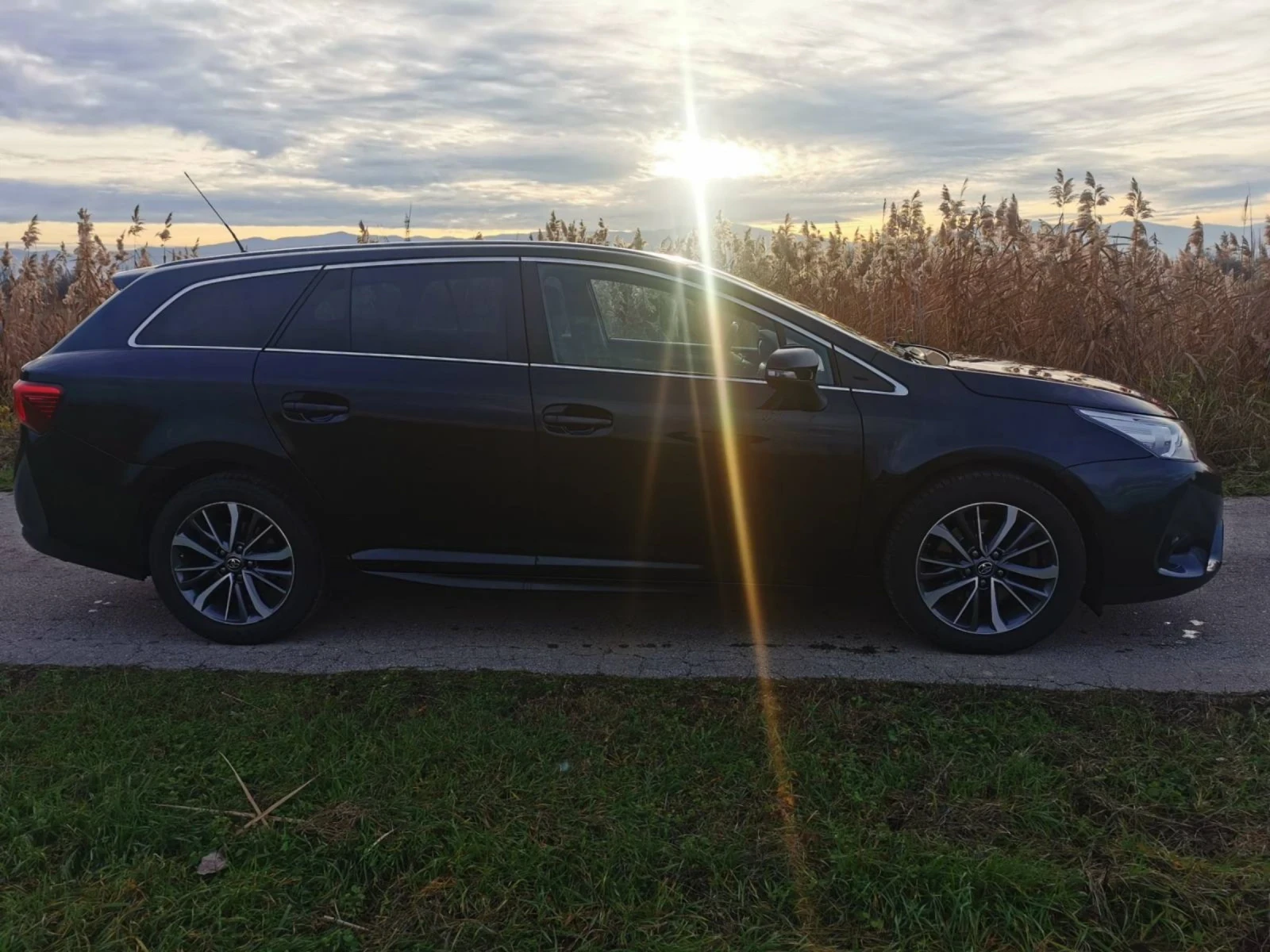 Toyota Avensis 2.0* 143 кс.* Facelift - изображение 6