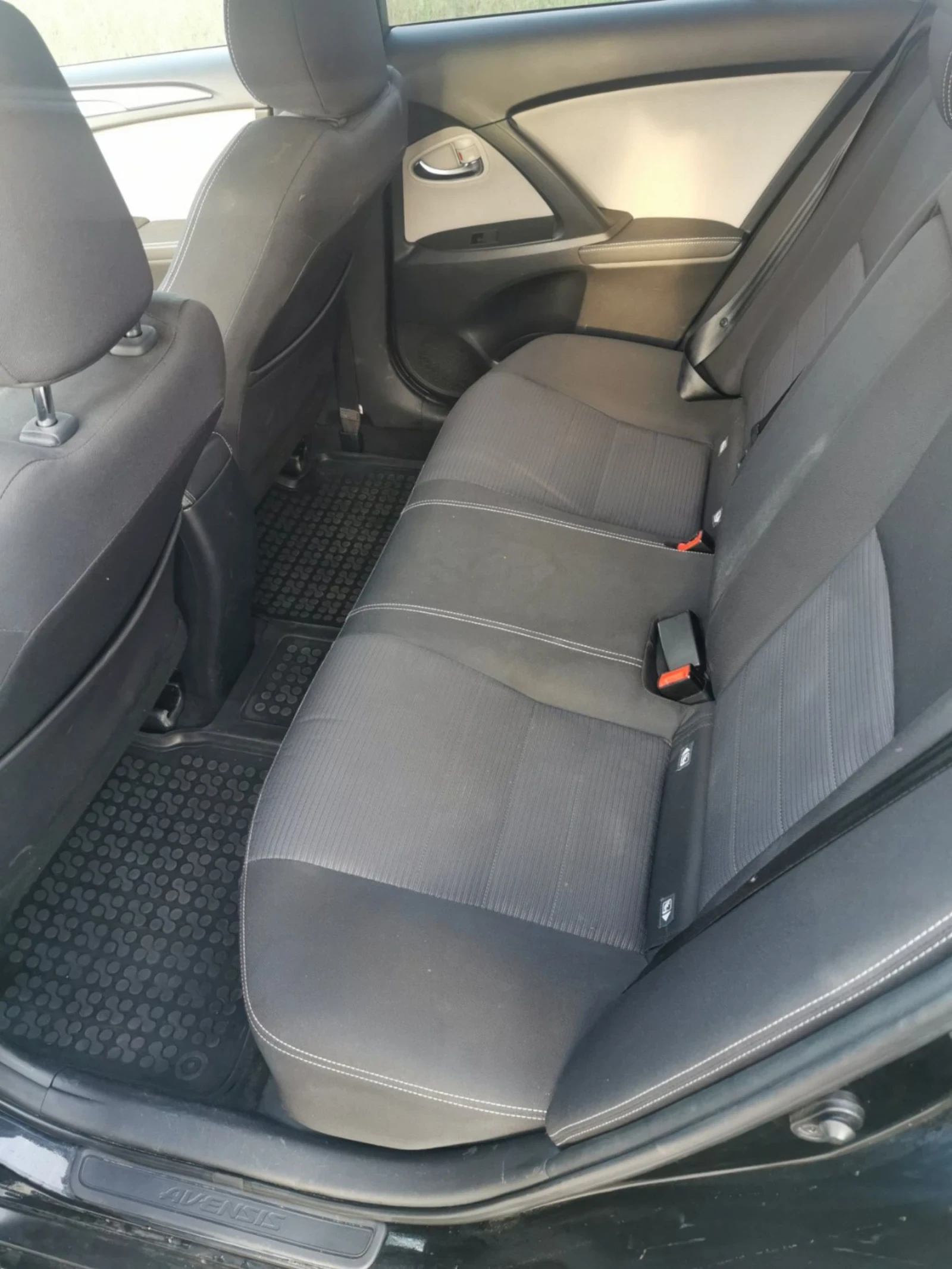 Toyota Avensis 2.0* 143 кс.* Facelift - изображение 10