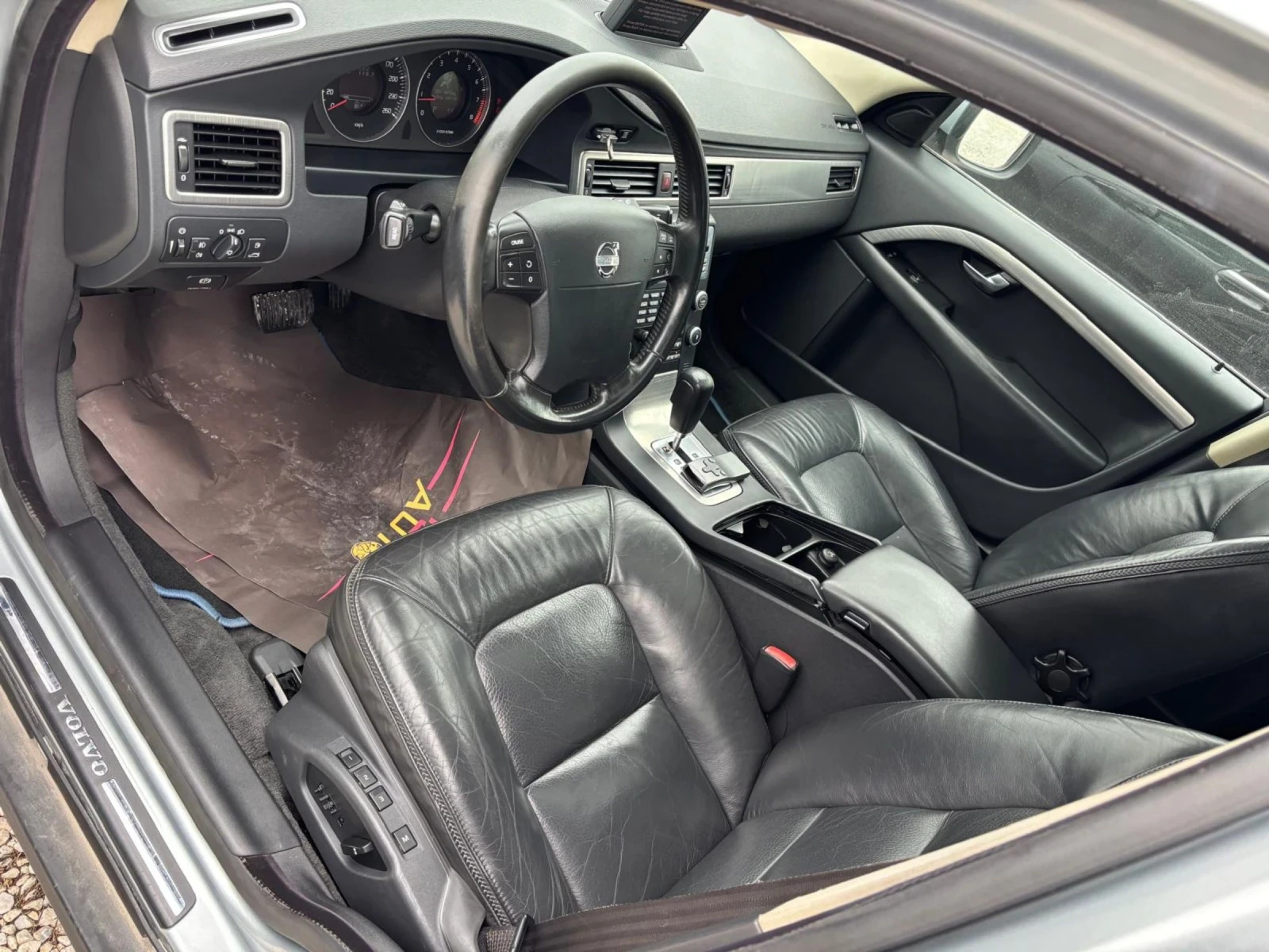 Volvo Xc70 AWD, 3.2, lPG, Full, Top - изображение 9