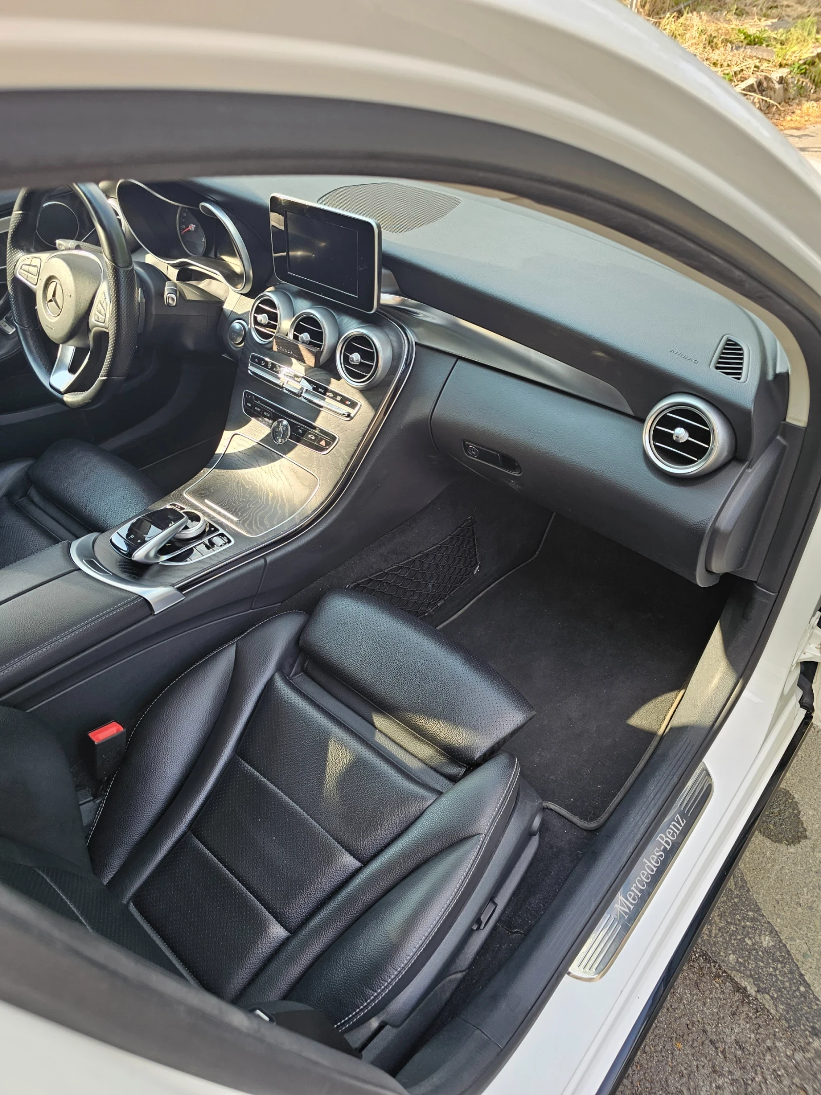 Mercedes-Benz C 250 C300 C200, снимка 10 - Автомобили и джипове - 53736931