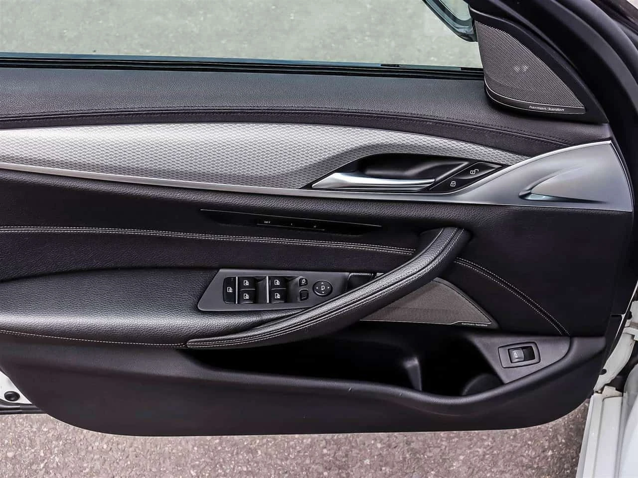 BMW 540 * xDrive* HARMAN/KARDON* 360������* ��������� ���� | Mobile.bg � ����������� 5