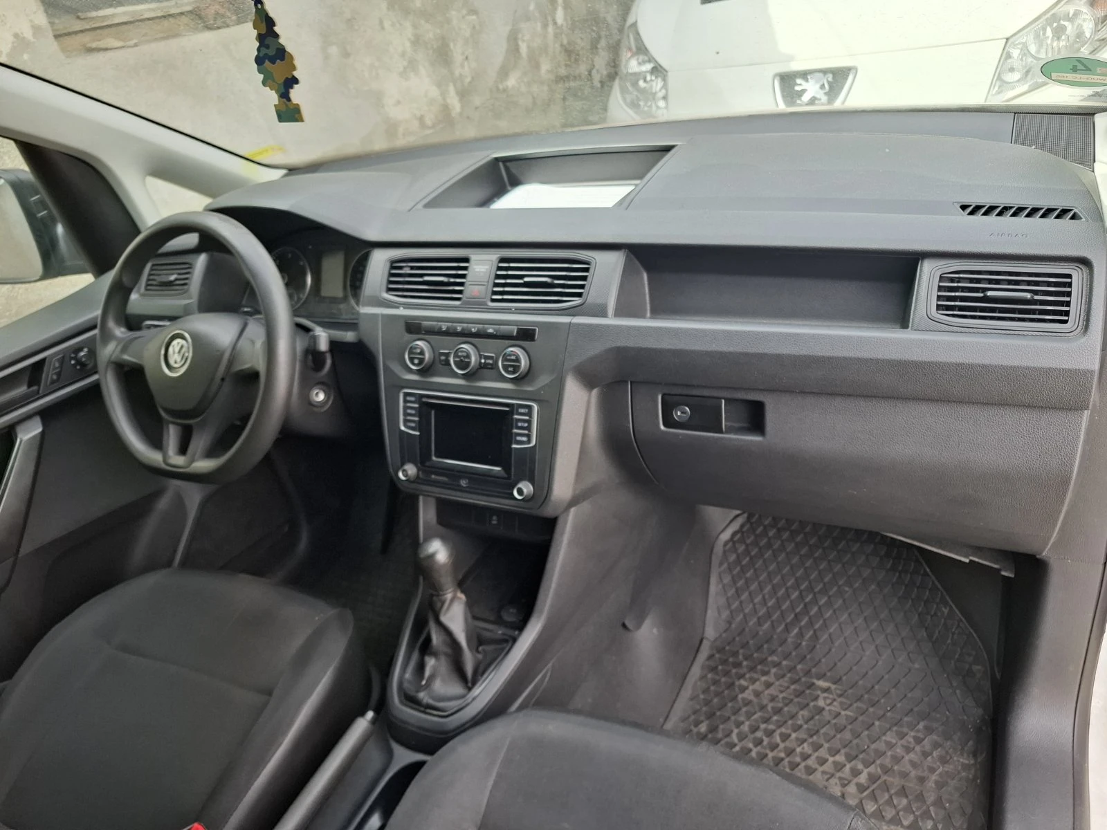 VW Caddy                                                   , снимка 8 - Автомобили и джипове - 54112080