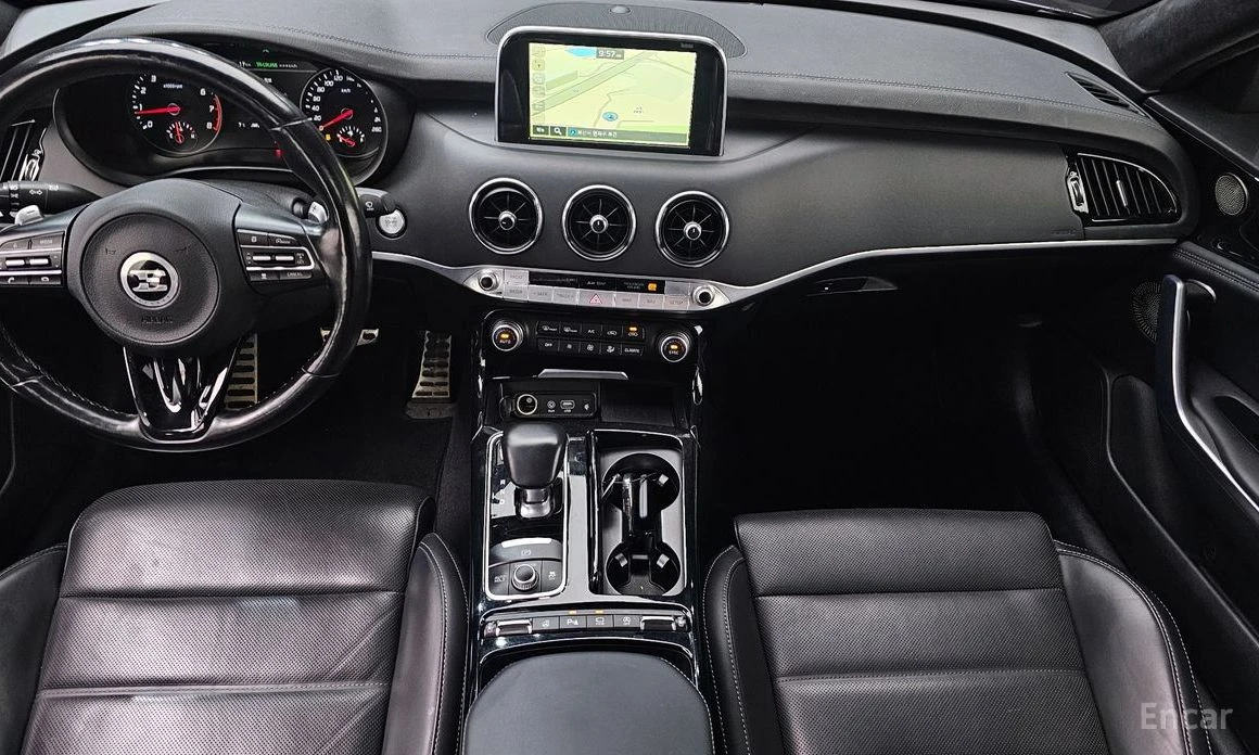 Kia Stinger 2.0 T AWD* FULL* HARMAN KARDON* 360* HEAD-UP* , снимка 8 - Автомобили и джипове - 54153130