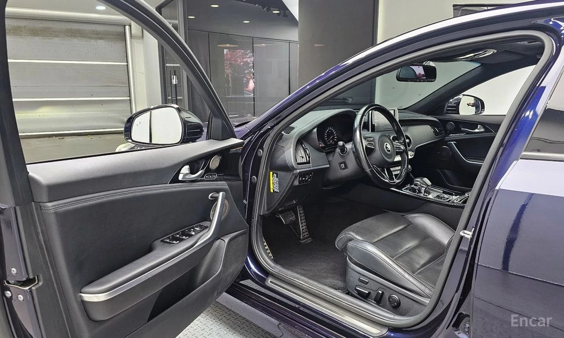 Kia Stinger 2.0 T AWD* FULL* HARMAN KARDON* 360* HEAD-UP* , снимка 6 - Автомобили и джипове - 54153130