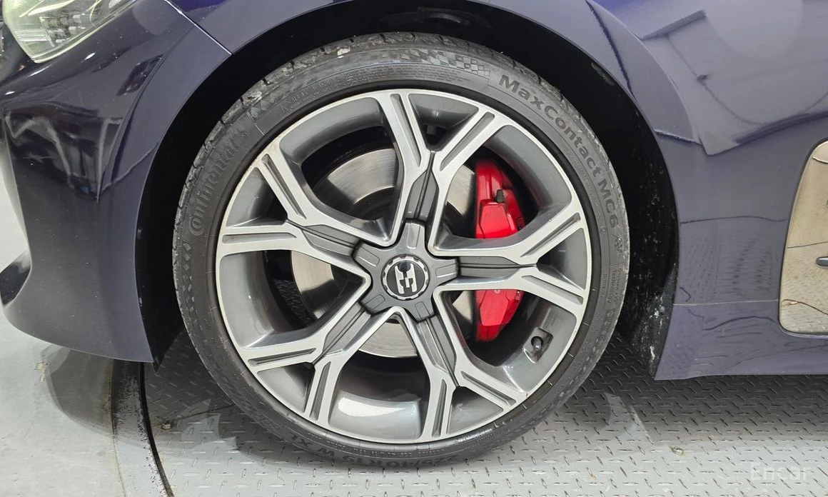 Kia Stinger 2.0 T AWD* FULL* HARMAN KARDON* 360* HEAD-UP* , снимка 5 - Автомобили и джипове - 54153130