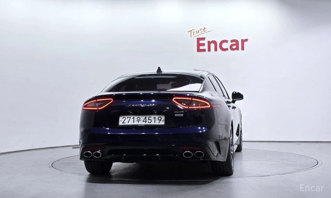 Kia Stinger 2.0 T AWD* FULL* HARMAN KARDON* 360* HEAD-UP* , снимка 4 - Автомобили и джипове - 54153130