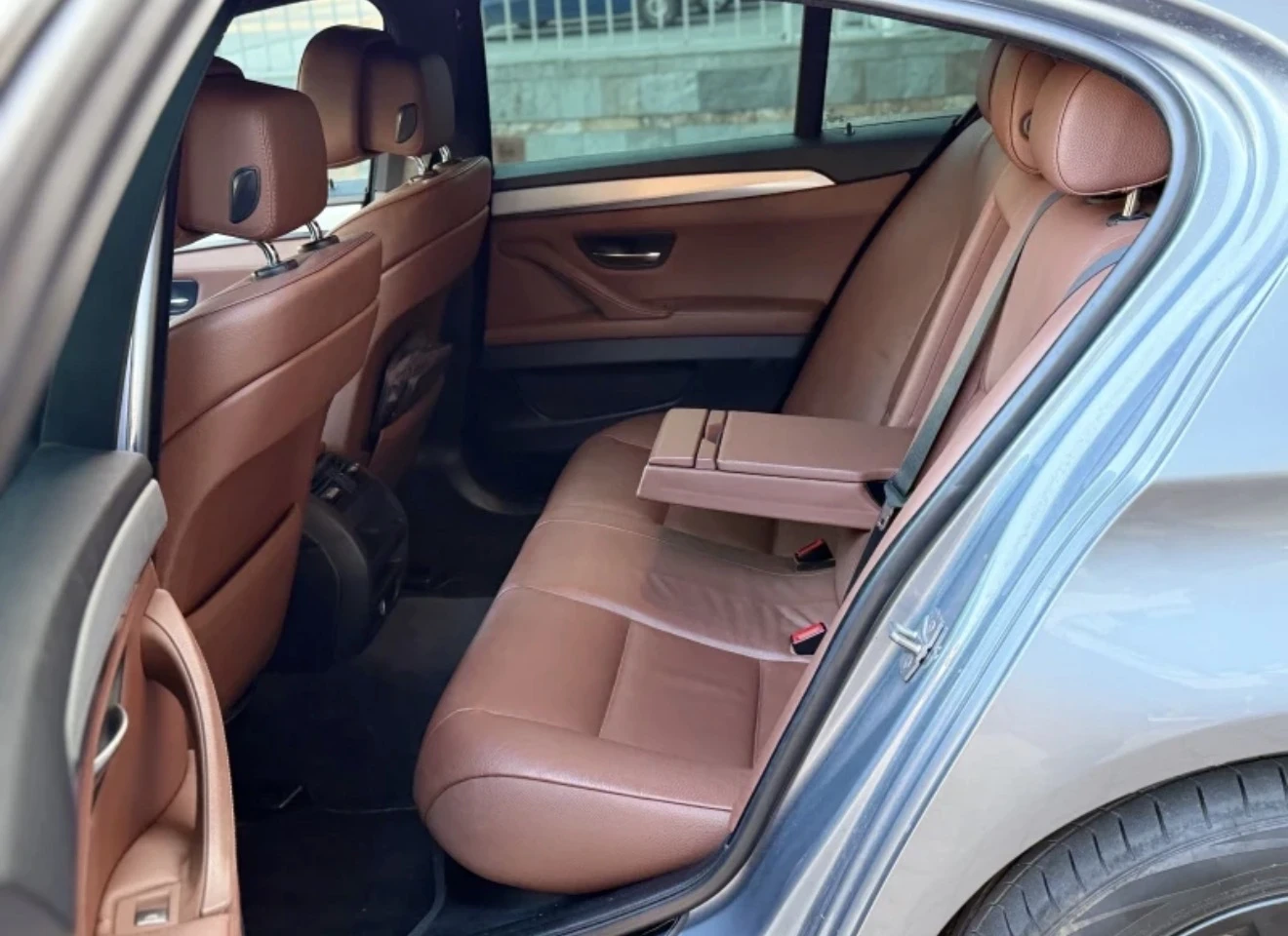BMW 530 M5 ПАКЕТ//Luxury edition//КАСКО 1 год., снимка 13 - Автомобили и джипове - 54259536
