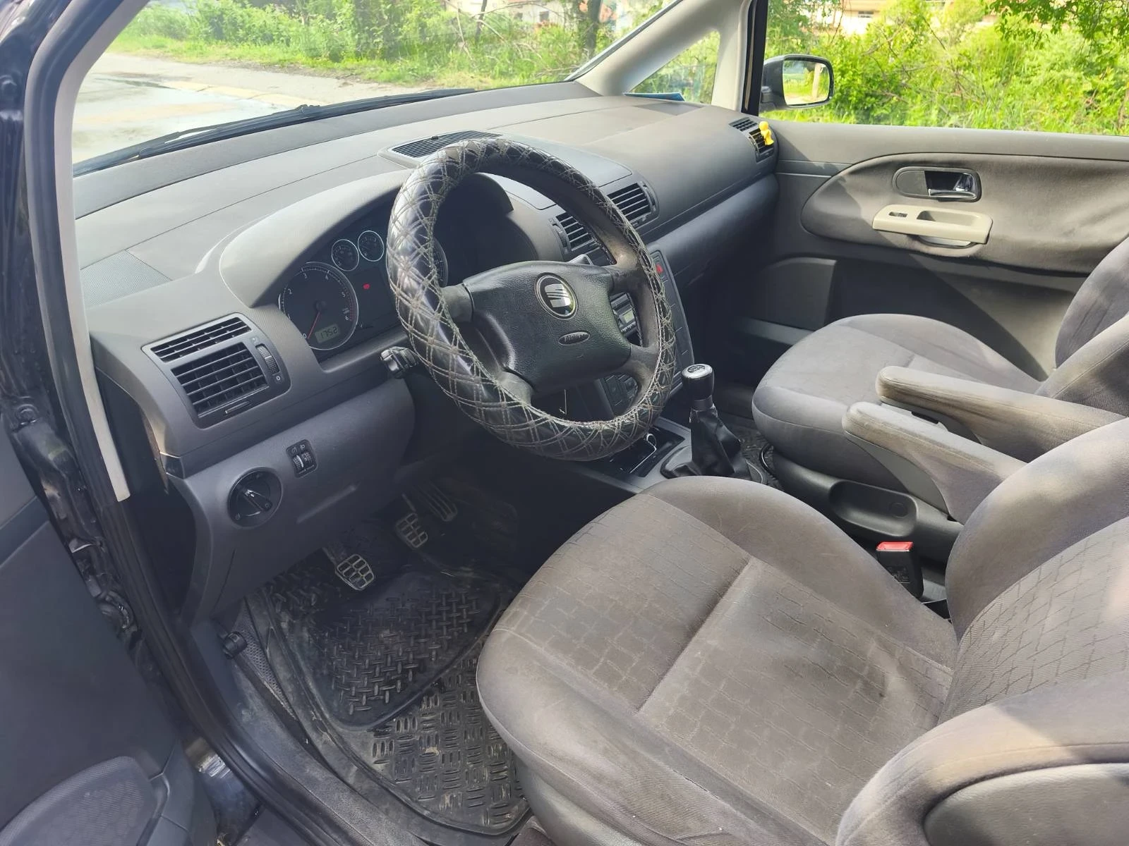 Seat Alhambra, снимка 10 - Автомобили и джипове - 54671237