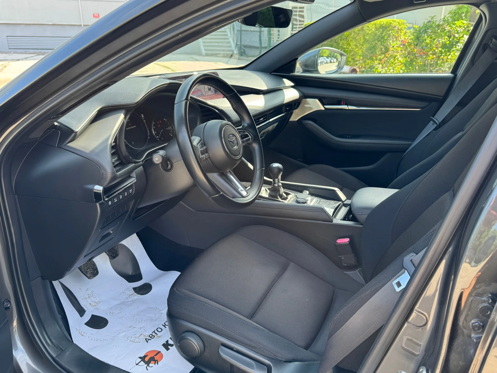 Mazda 3 1, 8d 116кс, снимка 8 - Автомобили и джипове - 55187542