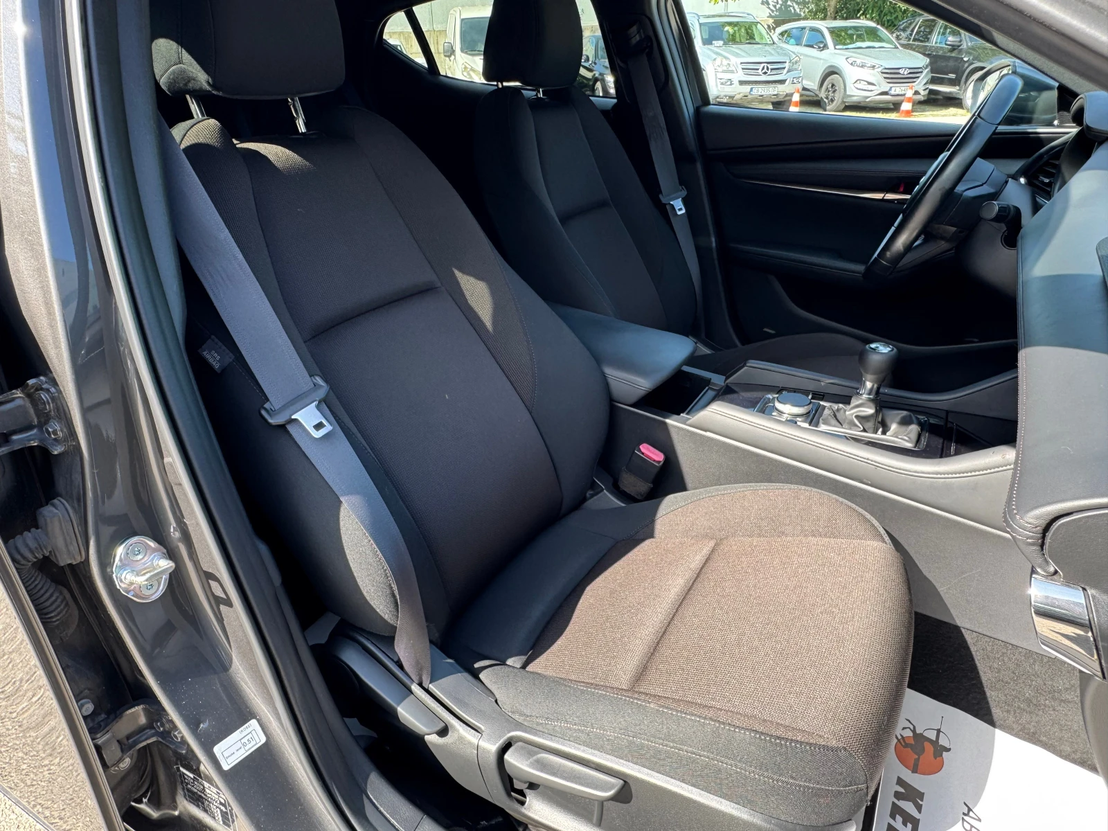 Mazda 3 1, 8d 116кс, снимка 15 - Автомобили и джипове - 55187542