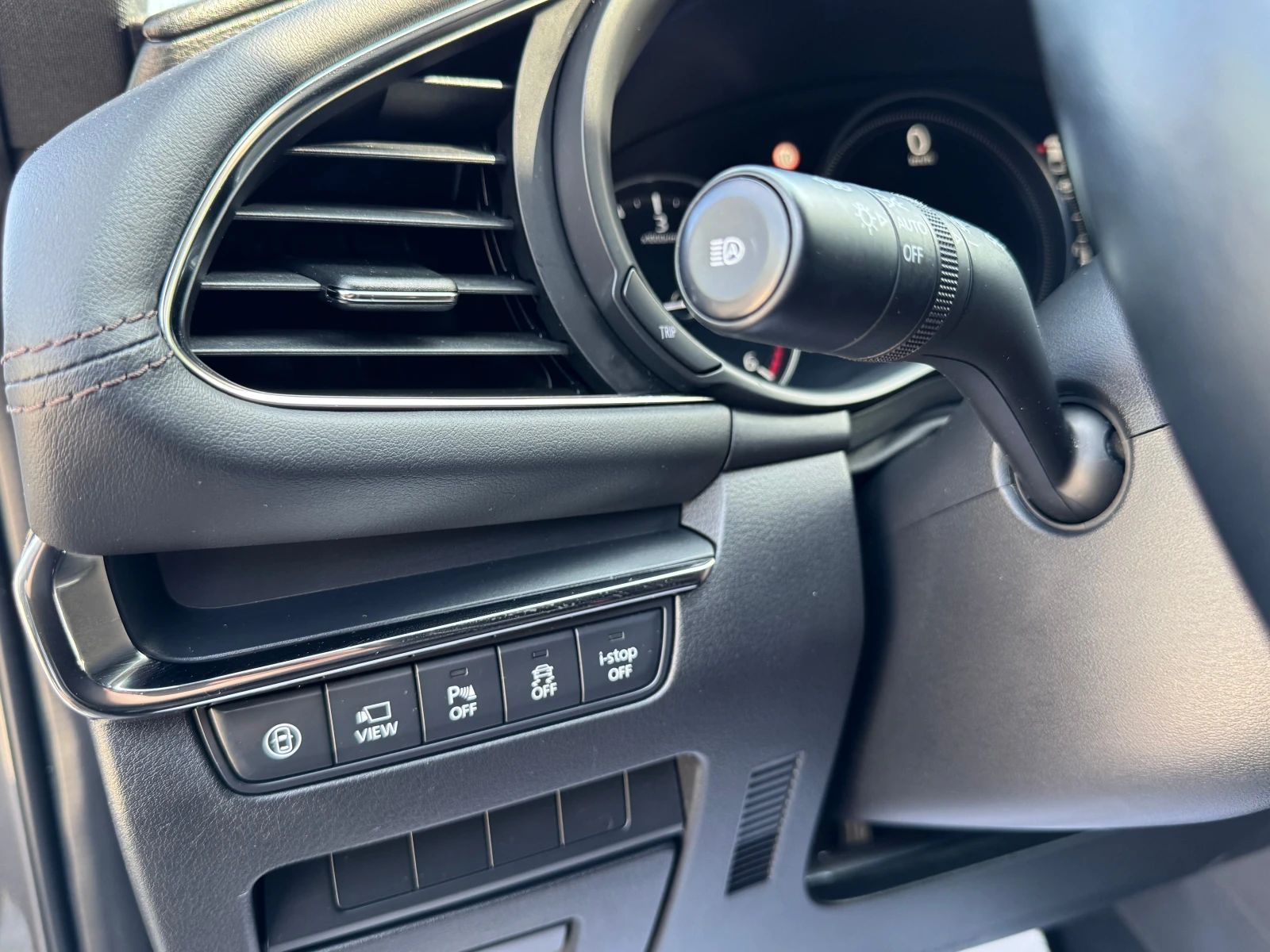 Mazda 3 1, 8d 116кс, снимка 11 - Автомобили и джипове - 55187542