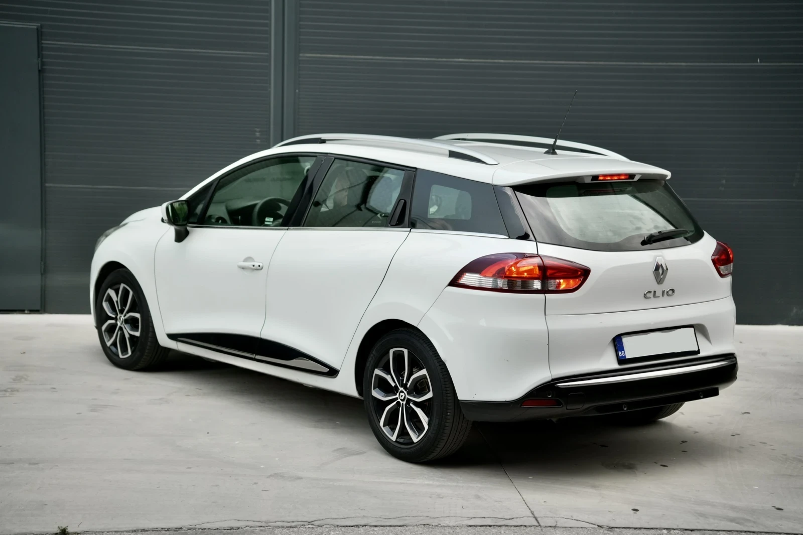 Renault Clio 1.5DCi StartStop Keyless, снимка 6 - Автомобили и джипове - 55367912