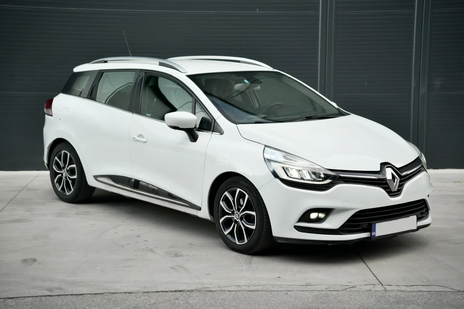 Renault Clio 1.5DCi StartStop Keyless, снимка 3 - Автомобили и джипове - 55367912
