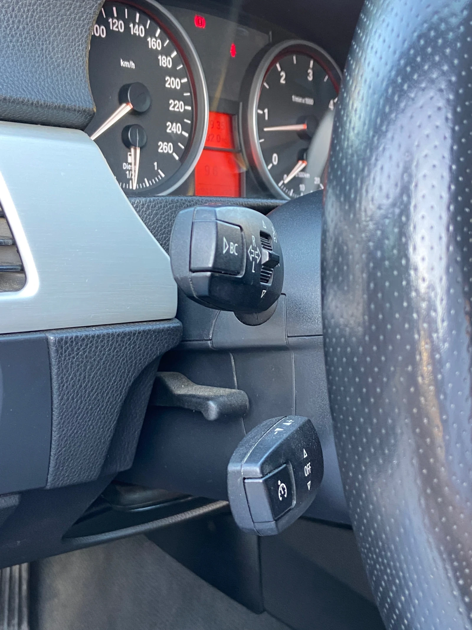 BMW 330 FULL екстри, снимка 7 - Автомобили и джипове - 55968455