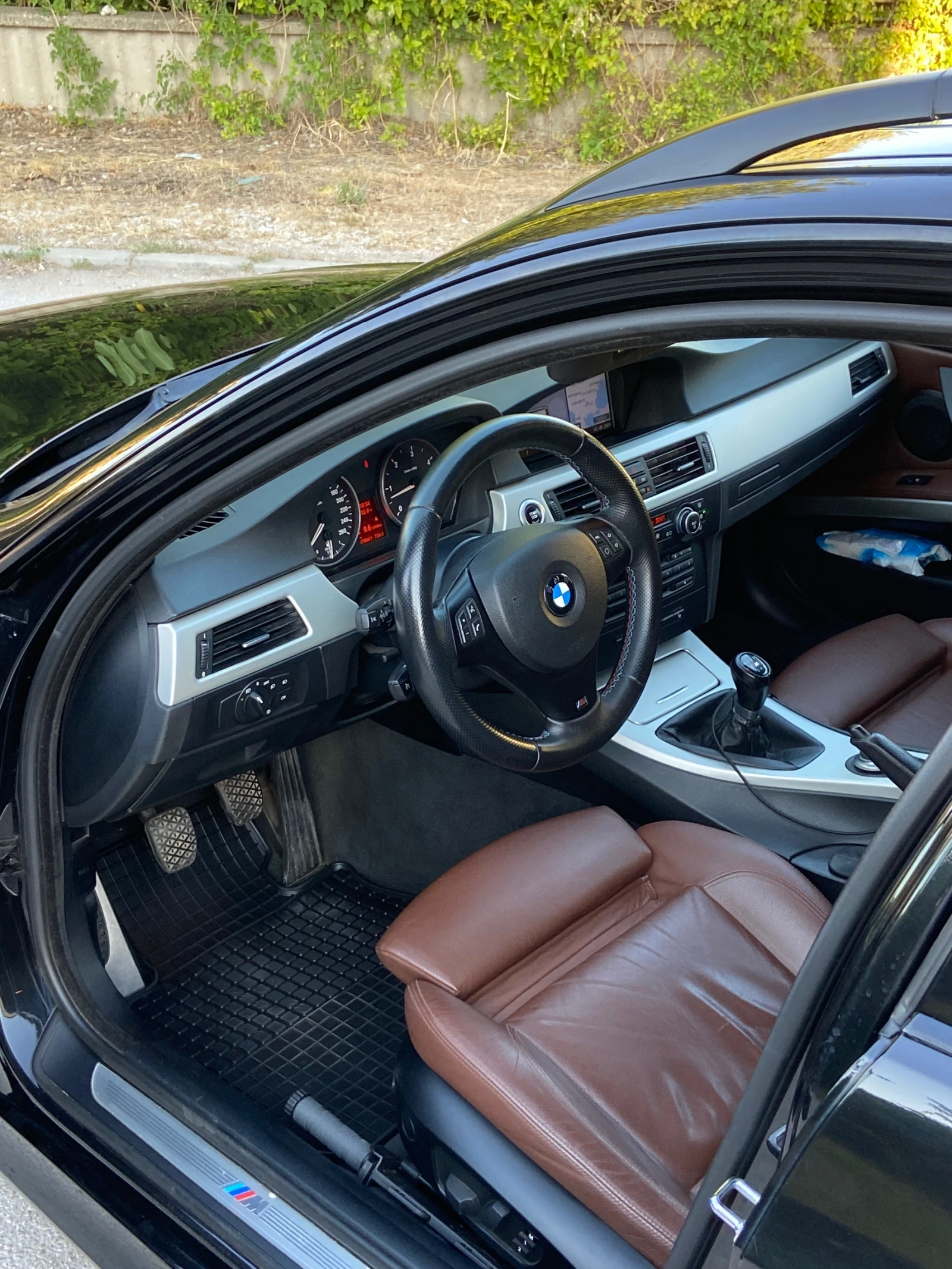 BMW 330 FULL екстри, снимка 4 - Автомобили и джипове - 55968455