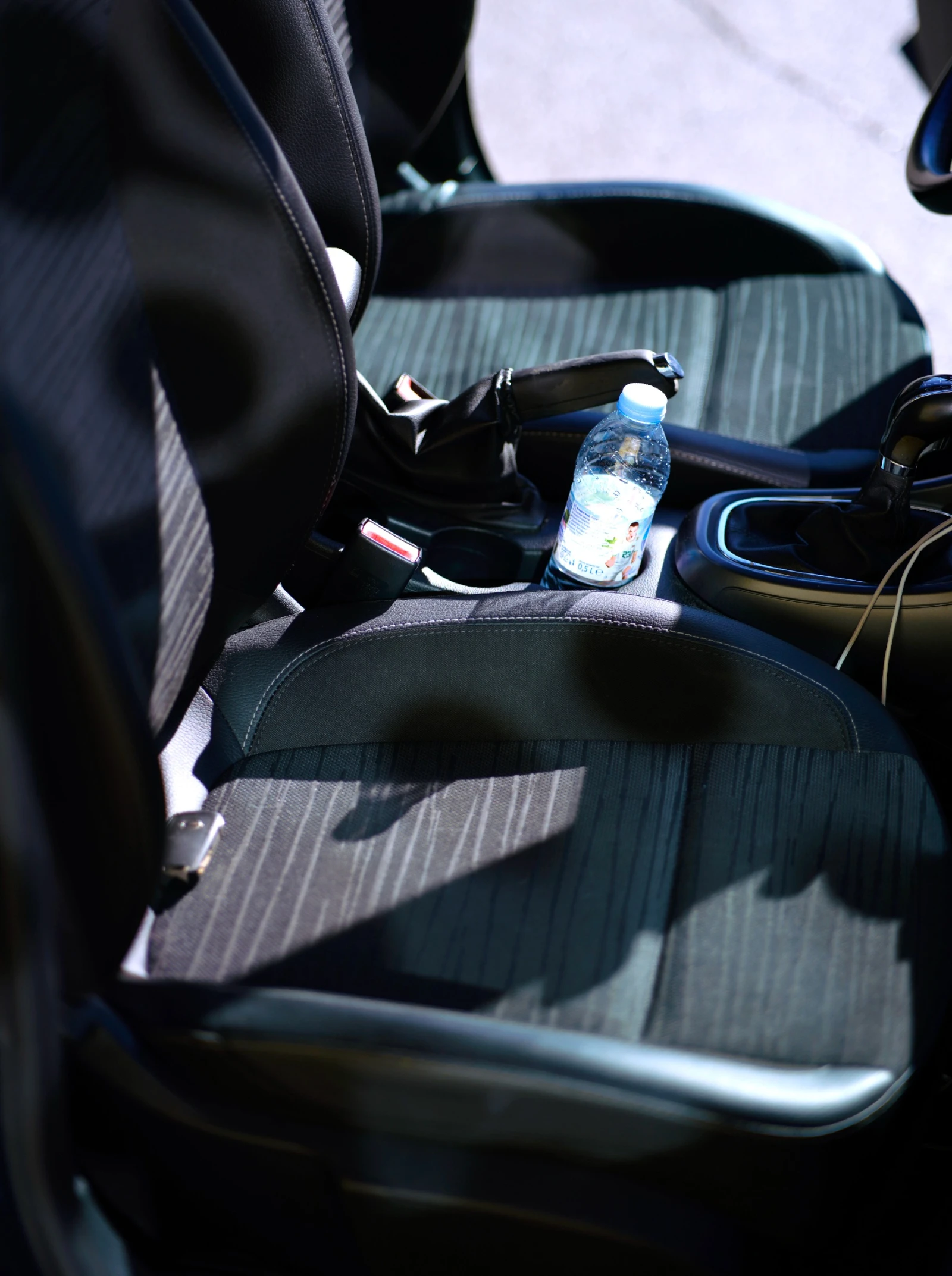Opel Astra J Sedan 1.6 CDTI, снимка 7 - Автомобили и джипове - 56211833