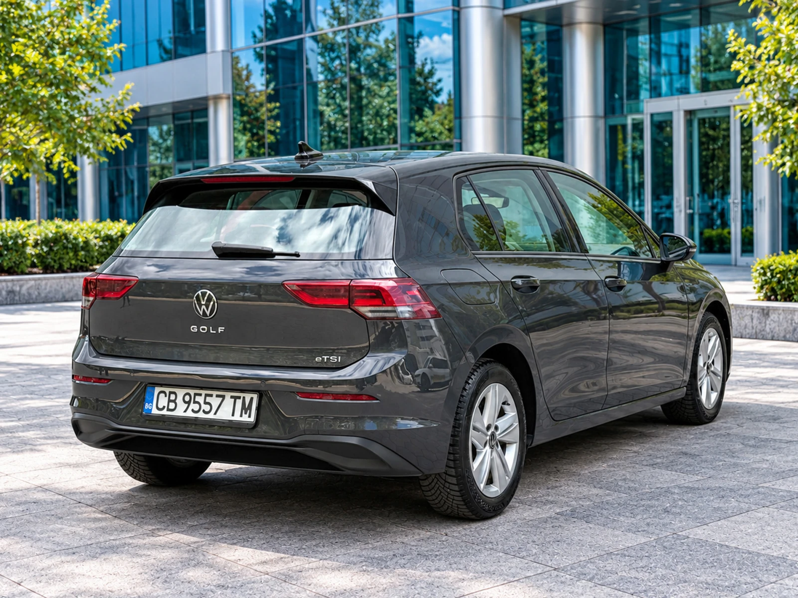 VW Golf 1.5 E-TSI, снимка 4 - Автомобили и джипове - 56214110