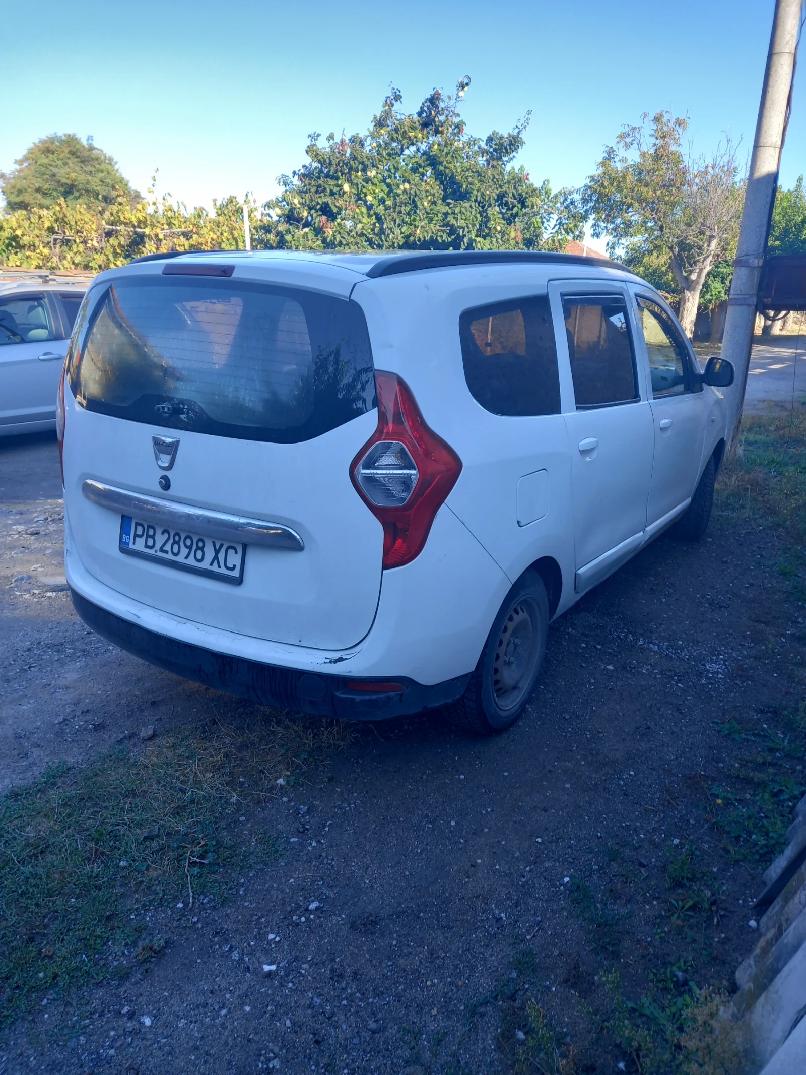 Dacia Lodgy, снимка 3 - Автомобили и джипове - 56539748