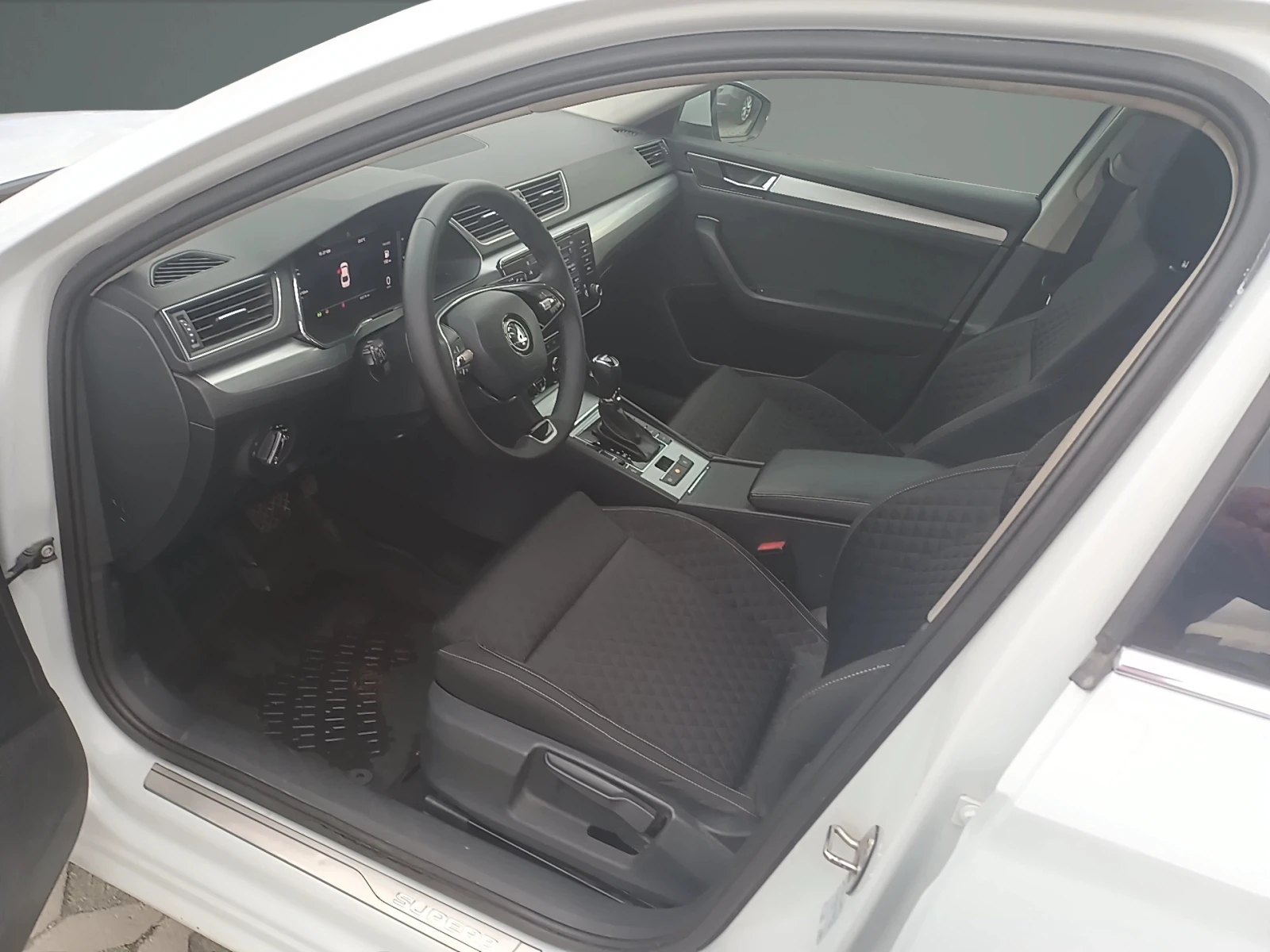 Skoda Superb 1.5TSI/7DSG | Mobile.bg � ����������� 9
