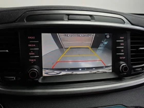 Kia Sorento 2.2 CRDI 4WD - САМО 30% АВАНС, снимка 16
