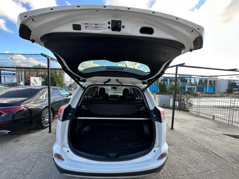 Toyota Rav4 2.5i&HYBRID* РАВЕН НА НОВ, снимка 8 - Автомобили и джипове - 51798983