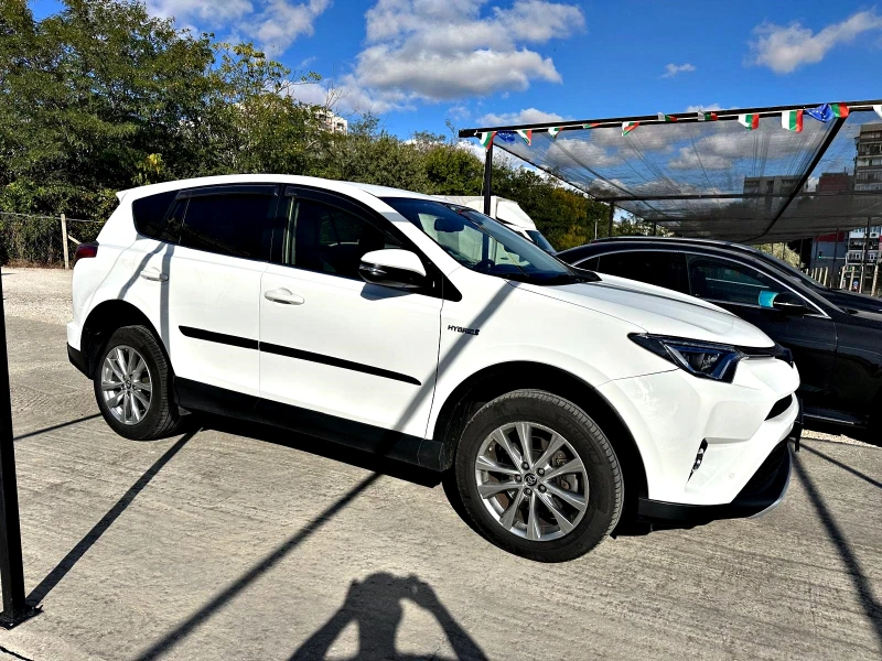 Toyota Rav4 2.5i&HYBRID* РАВЕН НА НОВ, снимка 3 - Автомобили и джипове - 51798983