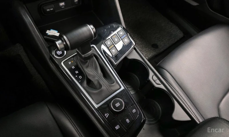 Kia Sportage, снимка 9 - Автомобили и джипове - 52800912