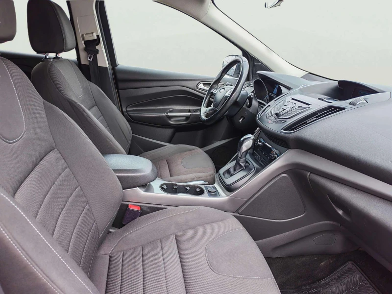 Ford Kuga 2.0 TDCi, снимка 10 - Автомобили и джипове - 53267734