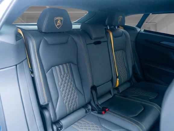 Lamborghini Urus SE = Carbon Ceramic Brakes = Гаранция, снимка 15 - Автомобили и джипове - 53467965